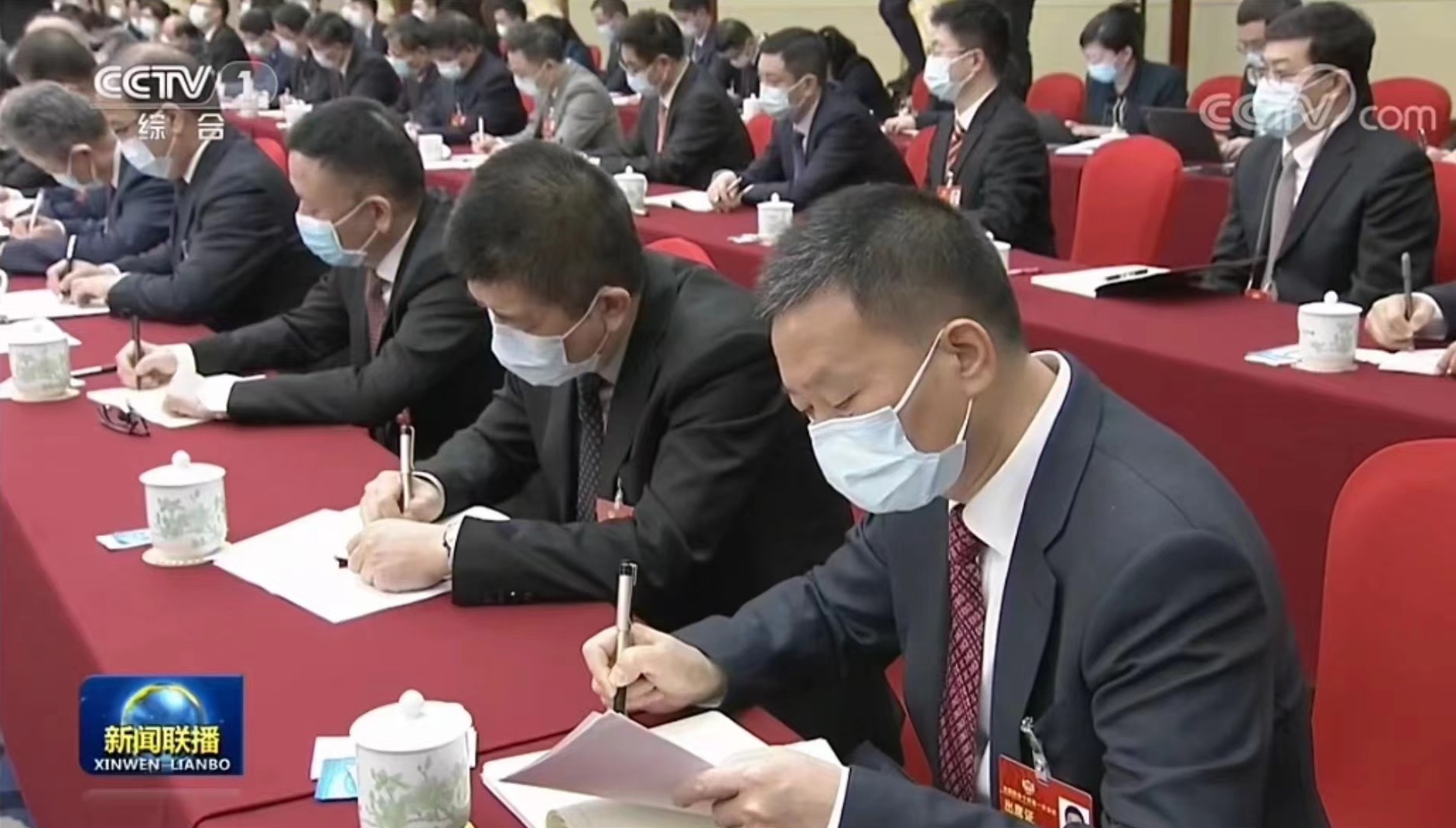 四川新闻联播｜费功全委员：肩负社会责任 促进共同富裕